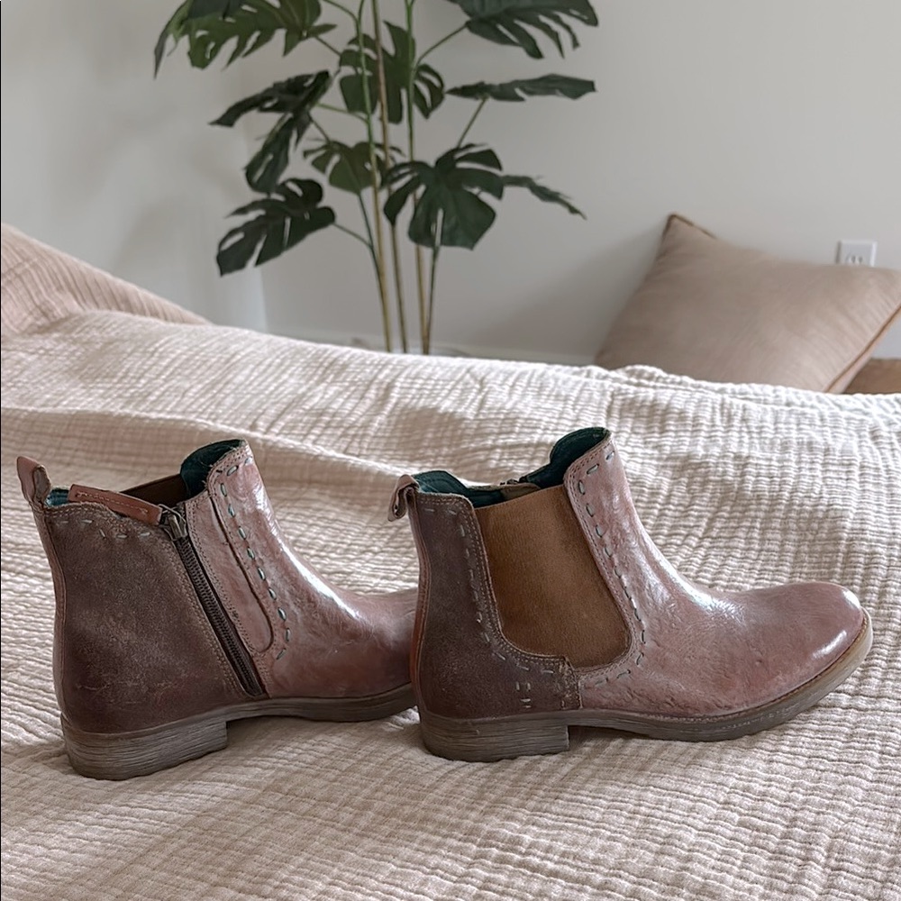 Women’s ROAN Brown Leather Chelsea Ankle Boots